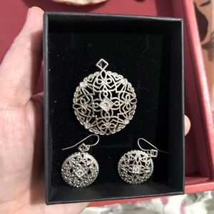 Elegant Silver Jewelry Set